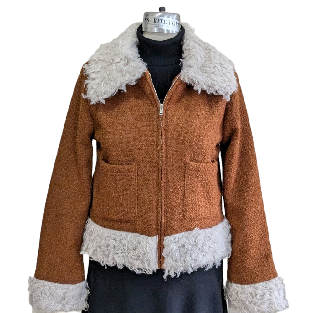 Forever 21 Cropped Boucle Coat Size Large